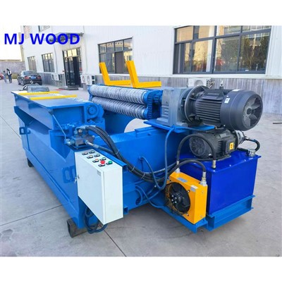Máy bóc vỏ gỗ